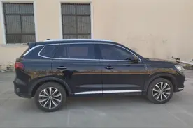 才开四年的国产车荣威，到处漆面开裂，多个地方生锈，差的不行？图片