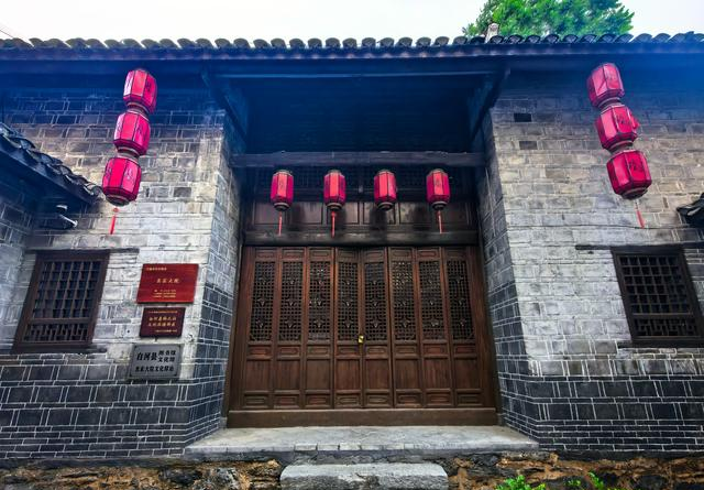 这是陕西最奇特的山城，上下456个台阶，比重庆还“重庆”