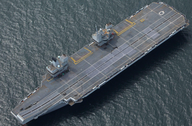 又让张召忠说中了？东拼西凑550亿建的2艘航母，如今彻底成为累赘