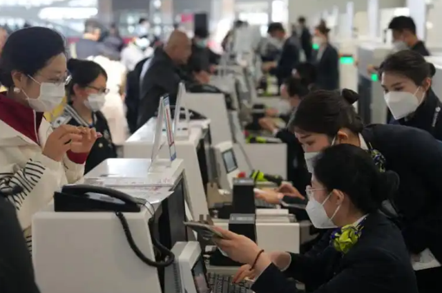 199元飞全国！机票低价内卷背后，藏着航司从不公开的赚钱套路