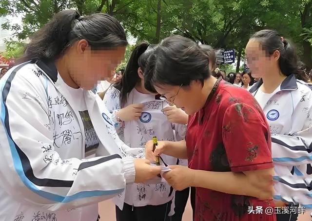 河南商丘市牛超，从老师逆袭为重点高中校长，和蔼可亲人称牛妈妈