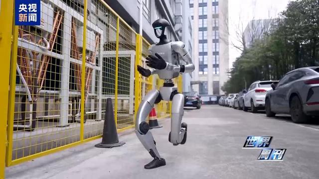 美国退休教授喜提AI伴侣