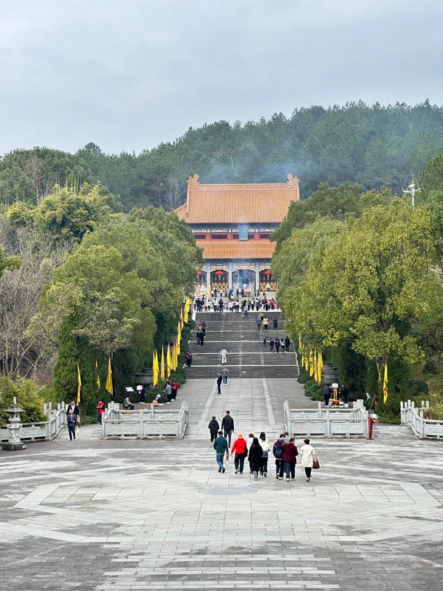 湖南必去十大景点排行榜，这才是湖南最值得去的10个地方，收藏好