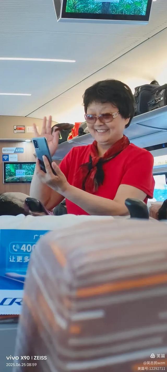 北京开国将军后代合唱走进古城大同，探寻历史足迹，感受文化魅力