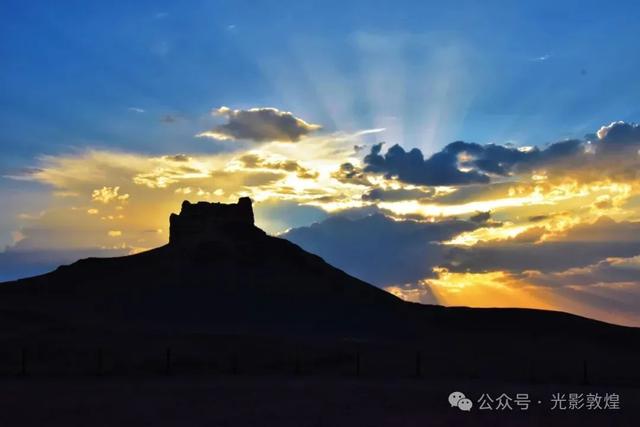 摘颗阳关葡萄，甜透丝路两千年