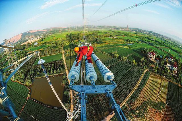 中国定义世界标准！让美欧无可奈何的特高压技术，究竟有多厉害？