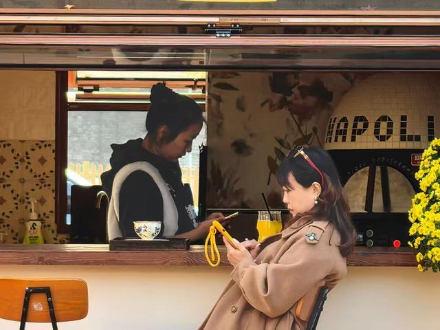 初冬氛围感天花板已找到，枫景这边独好！