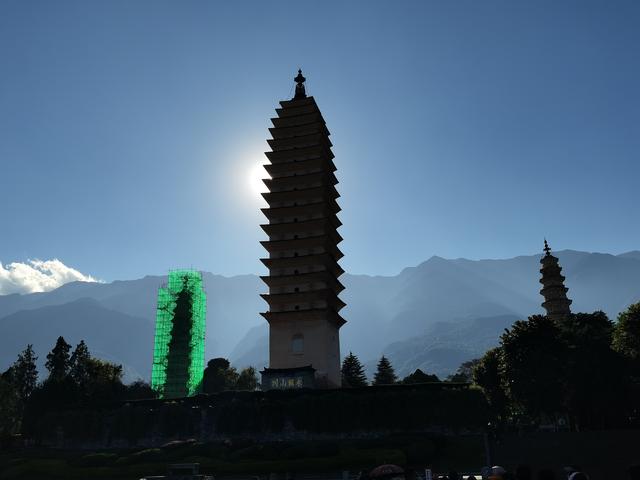 龙江大桥吟：龙江大桥晨雾漫 大桥雄恣令人叹