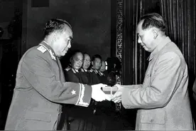 1973年朱德和主席见最后一面，3年后去世，死前给主席写了一首诗图片