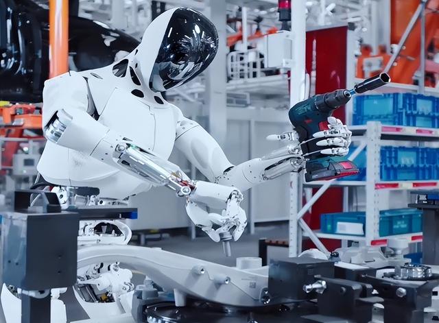 日媒：给中国50年也造不出日本发动机！马斯克：中国车企值得尊重