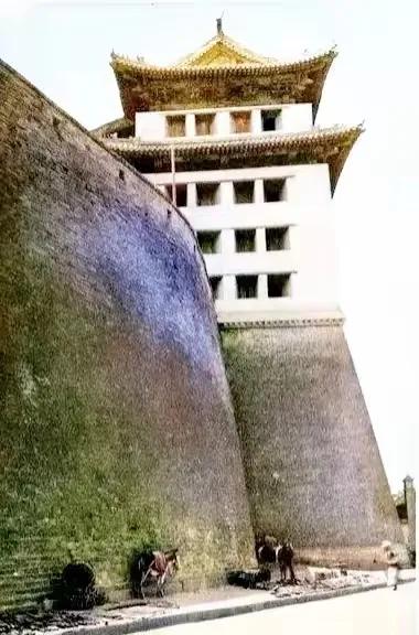 1923年，一名瑞典人来到中国，拍到了完整的北京城墙！太壮观了