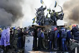 北约兵现身乌克兰，30多国要与俄开战？中国给出最佳方案，意喊停图片