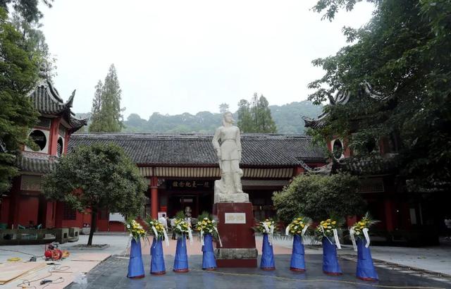 【纪念抗战胜利80周年】两次拜谒赵一曼故居||刘火
