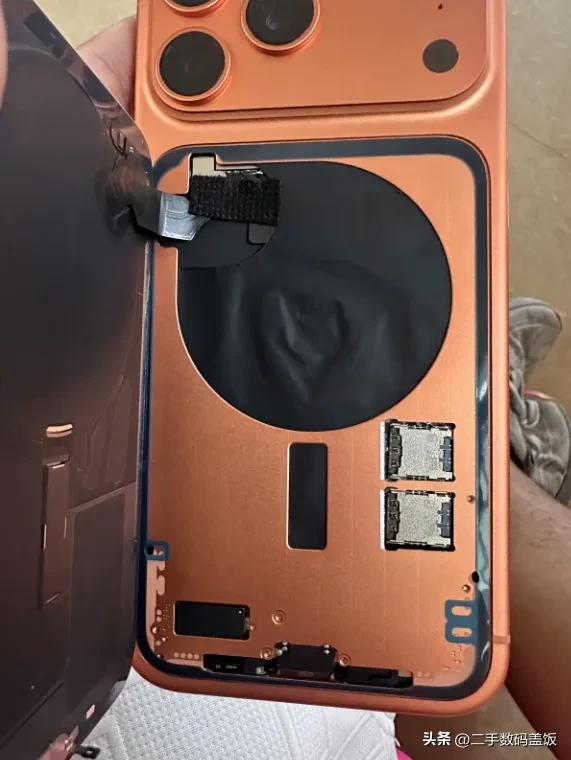 真的劝不住！第一批上车iPhone17Pro改卡的已经绷不住了