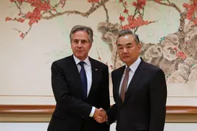发兵黄岩岛！辽宁号航母进入西太平洋战位，对菲律宾本土形成威慑图片