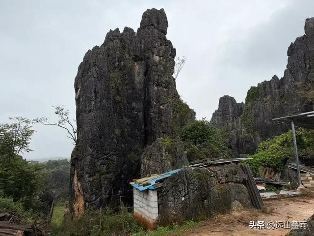 徒步石林蓑衣山、赏水上石林,遇降雨淅淅沥沥,收获特别的体验