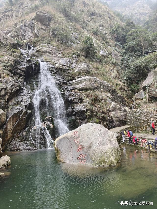 三八妇女节，在庐山与云海相遇，攀爬石门涧铁船峰，看飞瀑流泉