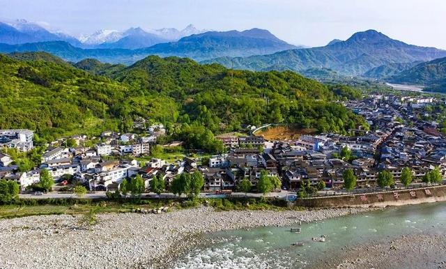 逃离38℃！成都周边12个清凉秘境，避暑耍水峡谷飞瀑！全部免费当天打来回！