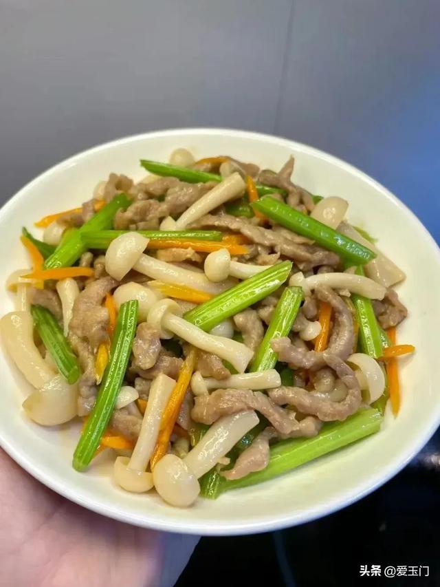 立冬不补，一年白忙，明日立冬，吃三肉三菜，暖气补血健康入冬