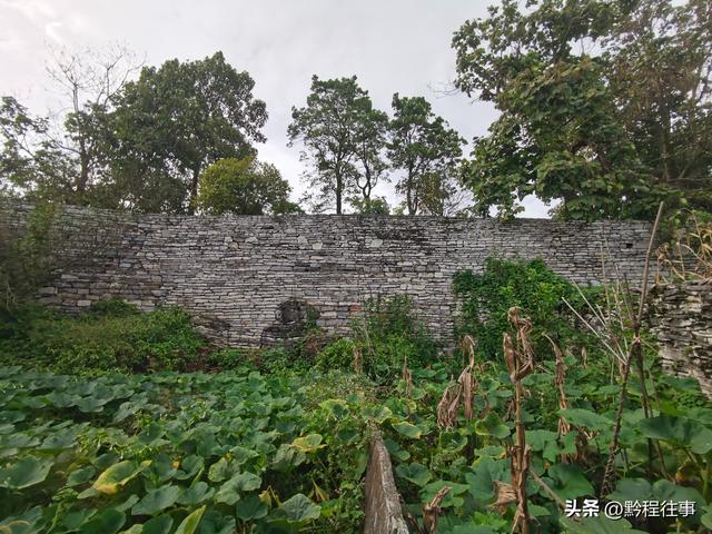 寻找一片僧人墓地，佛门高僧竟然最后落得尸骸无存