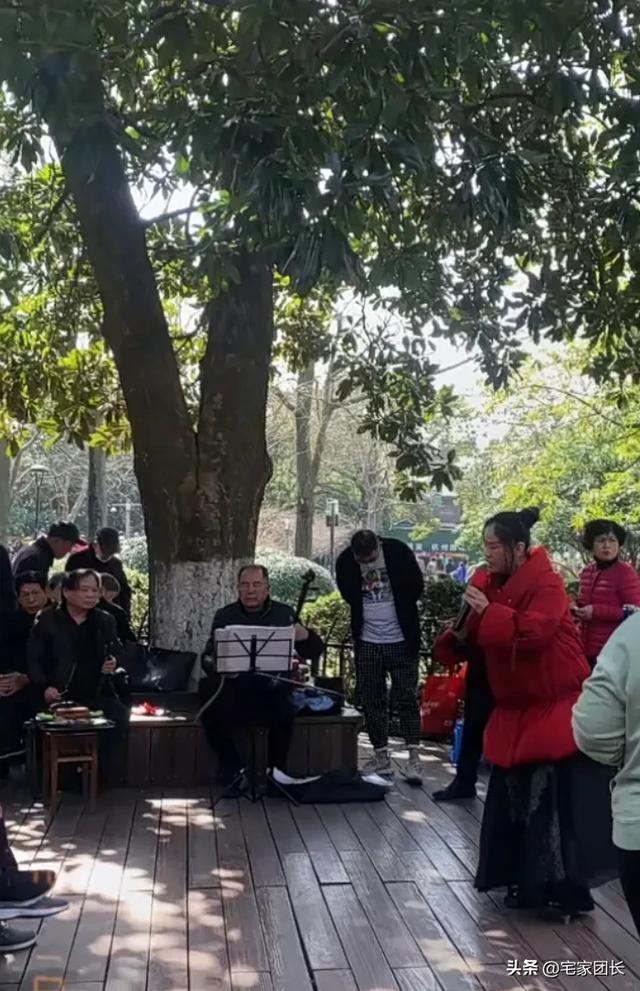 去了N次杭州，终于明白西湖边为啥永远人挤人