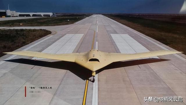 隐身渗透+精准定位，中国新战机让美国防空武器失效，攻守易型了