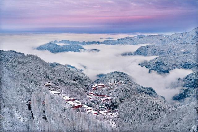 武当山景区今日恢复开放 邀您共赏雪后仙山盛景