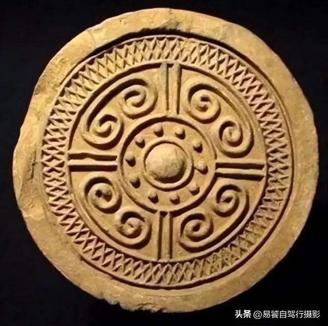 震撼!故宫瓦当,紫禁城守望者;中式美学老屋瓦当 只有中国人才懂