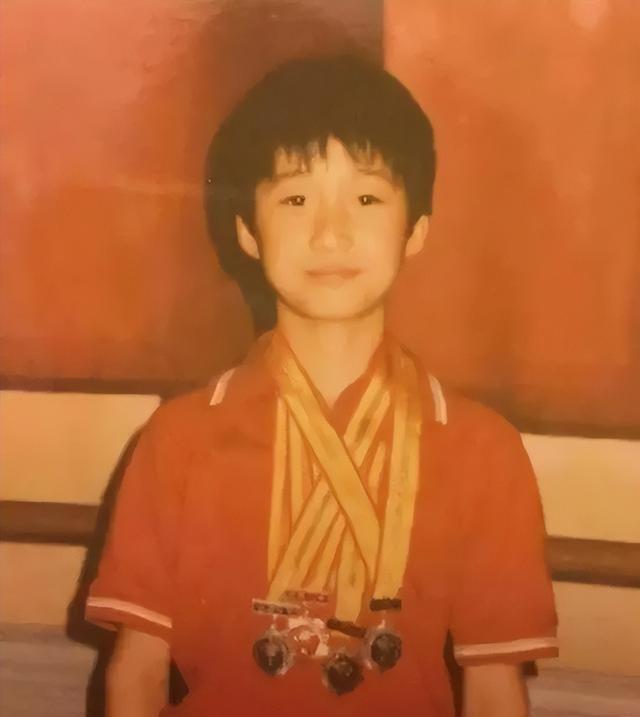 里子面子全丢了！被央视暗示的吴京，被彻底撕下了“遮羞布”？