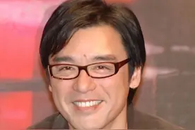 钟镇涛：拒绝前妻章小蕙复婚，58岁再当爸，如今有四个孩子很幸福图片