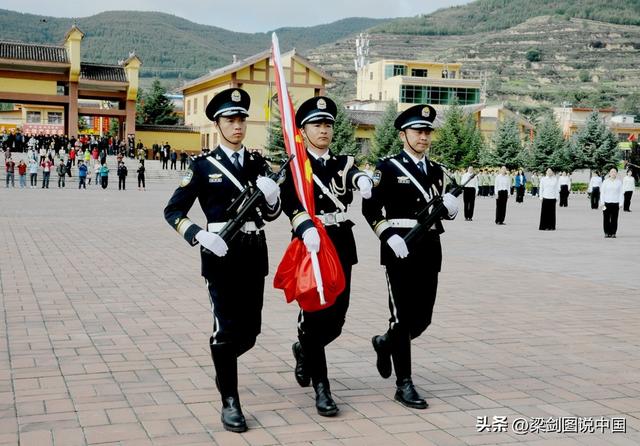 甘肃省陇南市宕昌县，哈达铺镇红军长征经过90周年纪念盛世。