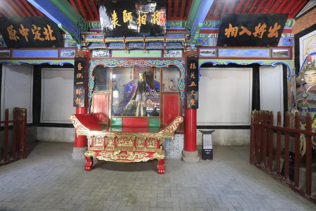 五丈原武侯祠也叫诸葛亮庙 诸葛亮第五次伐魏病逝于此 唐朝立庙祭祀