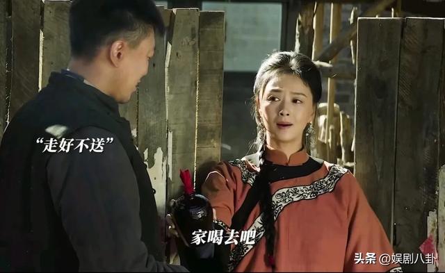 女演员千万别整容！《归队》42岁蒋欣与38岁袁姗姗对比，差别很大