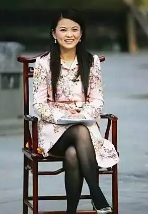 李湘没想到，释永信刚塌房，自己就因一张“黑丝短裙照”被牵连了