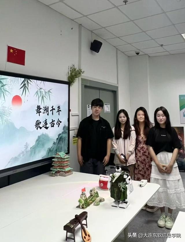 学校在第二十七届中国机器人及人工智能大赛全国总决赛中喜获佳绩