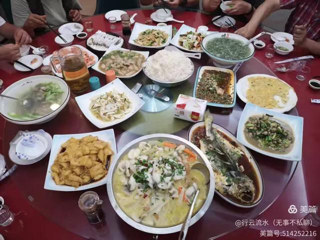 彩色旅图｜光影里的霞浦：滩涂、古树与渔排的诗意时光