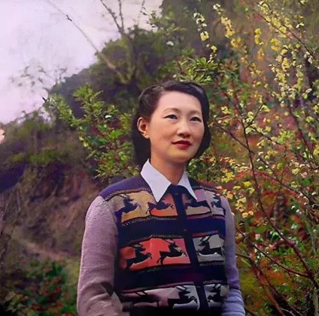 这是张学良老婆赵四小姐真实样貌，并非演员饰演而是货真价实真品