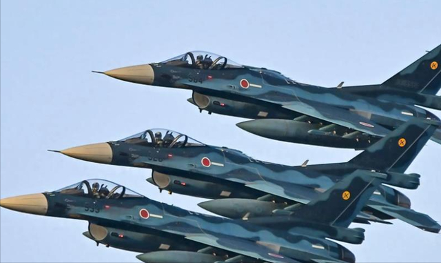 日方战机硬闯辽宁舰演训区！背后4个猫腻藏不住了