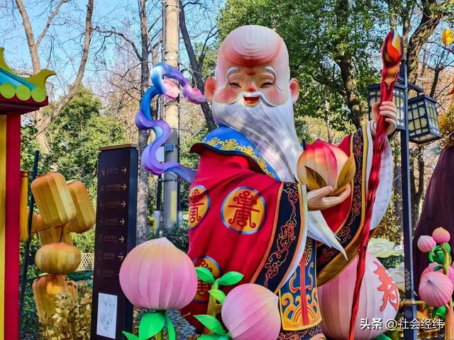 灯映华彩 夜泊秦淮——第40届秦淮灯会白鹭洲灯会主会场