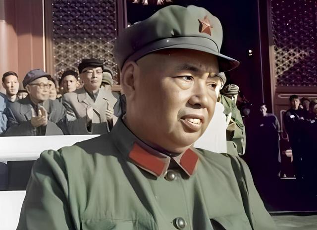 1980年11月，华国锋被批评，许世友仗义发言：华主席从不虚与委蛇