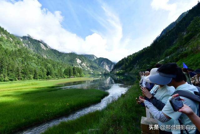 九寨沟:梦幻海子,人间绝色(图)
