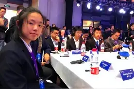 15岁高一少女解决世界难题，采访的时候却说：千万别让我妈看到！图片