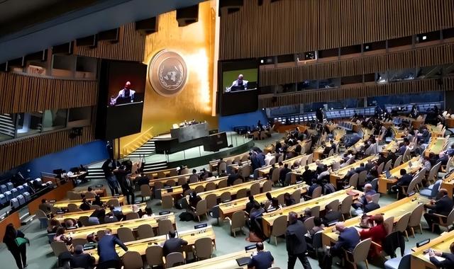 白俄火速加入特朗普新群	，中俄态度明显不同，首个牺牲国已经出现