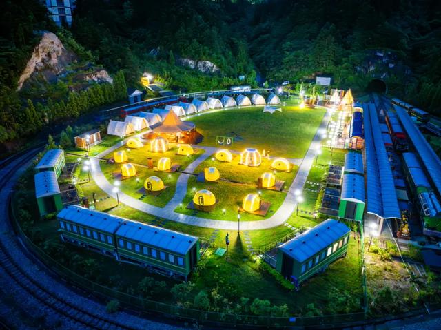 跟着“赣超”游明月山，超多特色玩法，享受清凉夏日~