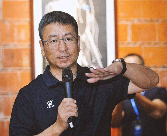 敬一丹没想到，“最快女护士	”仅一句话就让老搭档白岩松口碑暴涨