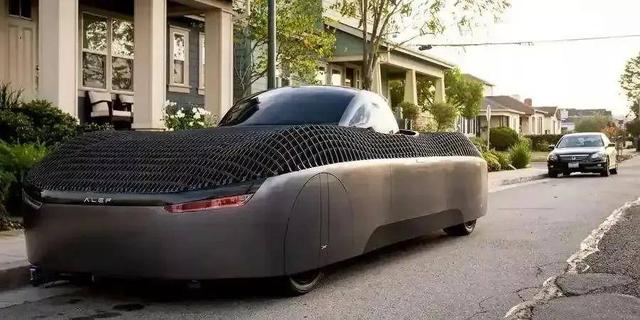 5分钟上手，无照就能飞：91万「空中F1」已经排到了2027