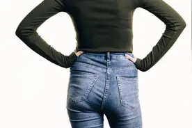 屁股上长的疙瘩和脓包，到底是什么？不是痔疮哦！图片