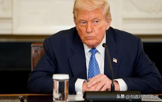 特朗普和普京都变了，中国也要动一动：解放军在台海有罕见动作