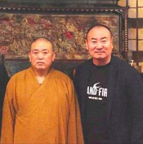 拔萝卜带泥！释永信被抓六天后，释小龙父亲出事，过往黑史全被扒