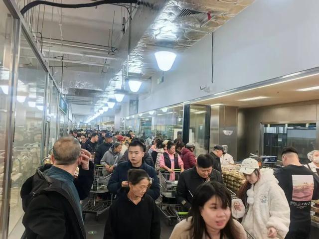 实探开心农场A会员店：低配的山姆、高配的乐尔乐和农贸集市